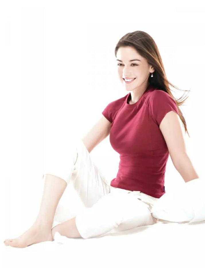 Hanes Women’s Essentials Relaxed Fit Short Sleeve Crewneck T-Shirt (Dark Pink)