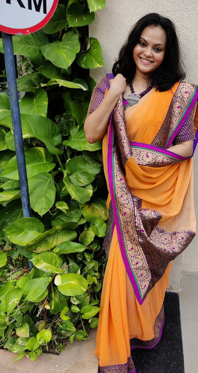 Pure Georgette Double Shaded Saree With Traditional Copper Zari Border